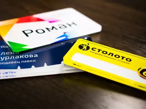 бейдж из акрила